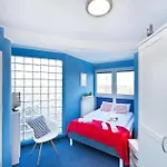 Navy Group - Marina Bed and breakfast