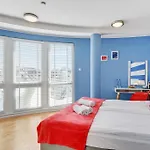 Navy Group - Marina Bed & Breakfast