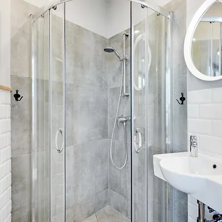 ベッド・アンド・ブレックファスト Navy Group - Marina グダニスク