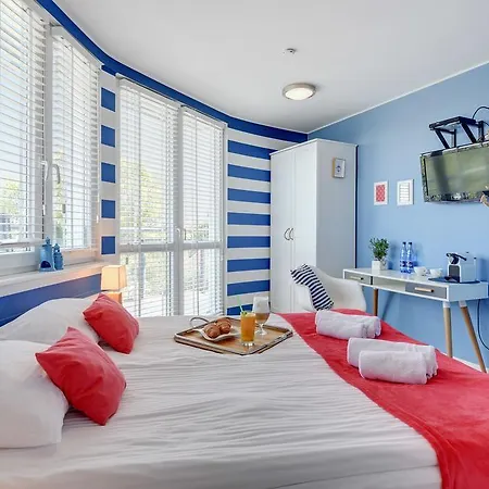 Navy Group - Willa Marina Bed & Breakfast Gdansk