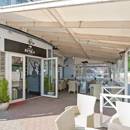 ベッド・アンド・ブレックファスト Navy Group - Marina