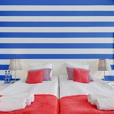 Navy Group - Marina 3*