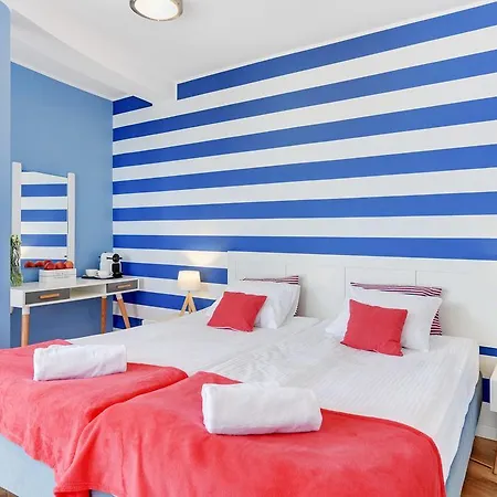 Navy Group - Marina Bed & Breakfast