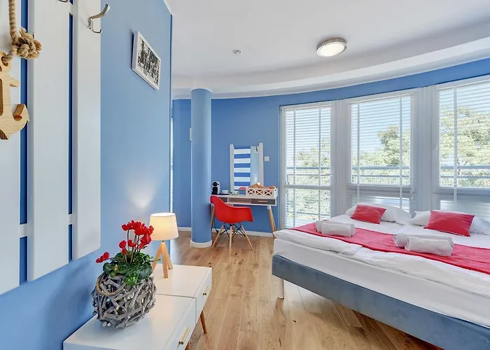 Navy Group - Marina 3*