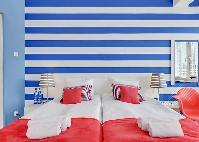 Navy Group - Marina 3*