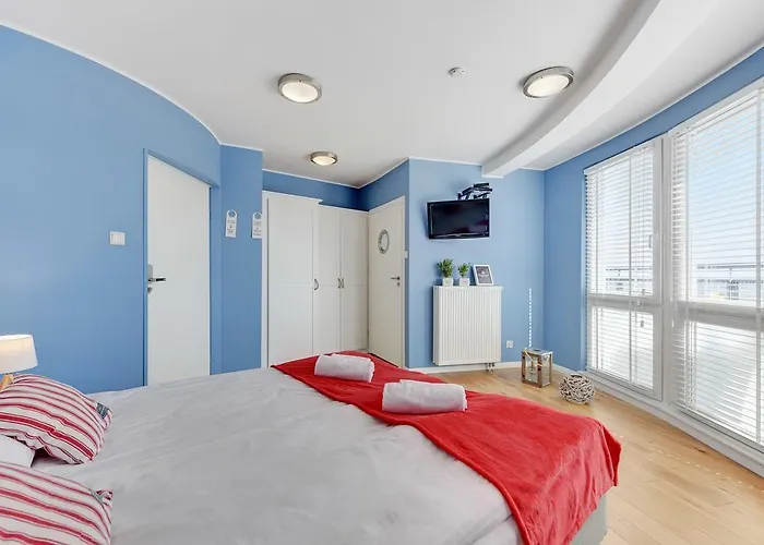 Navy Group - Marina Bed and Breakfast