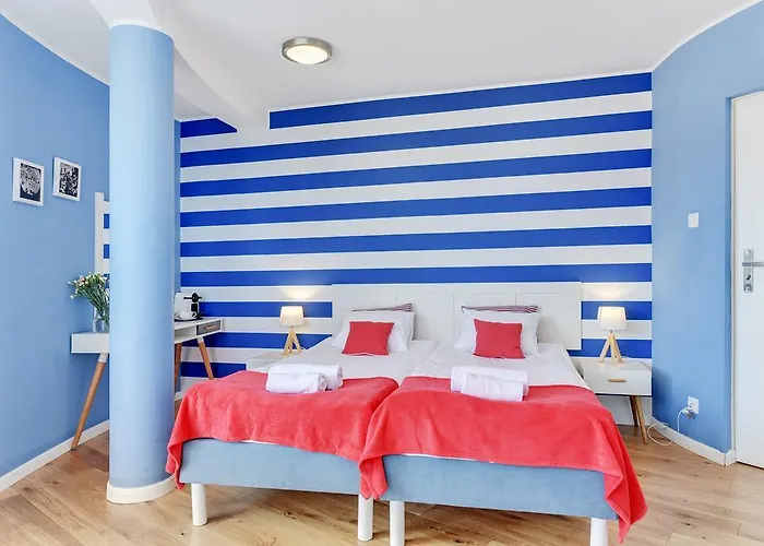 Navy Group - Marina לינה וארוחת בוקר גדנסק