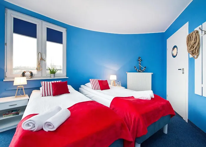 Navy Group - Marina Bed and Breakfast