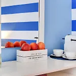 Navy Group - Marina Bed & Breakfast