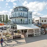 Navy Group - Marina Bed & Breakfast Gdaňsk